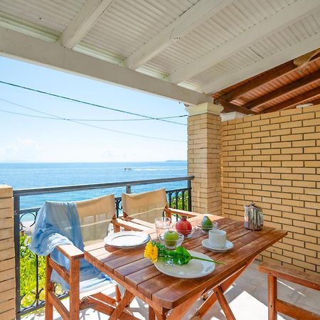 Kaminaki Beachfront Apartments Nisaki (Corfu) Exterior foto