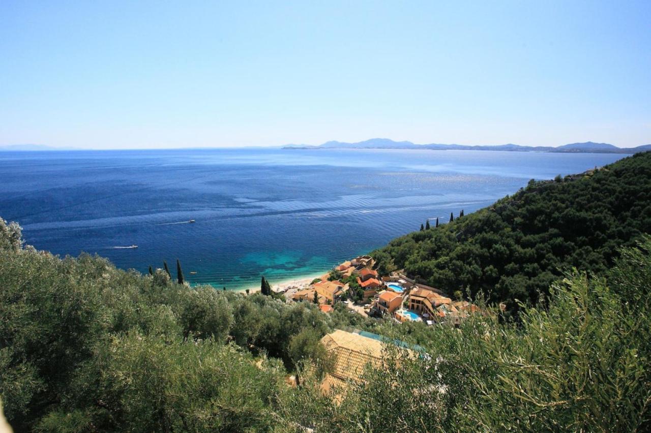 Kaminaki Beachfront Apartments Nisaki (Corfu) Exterior foto