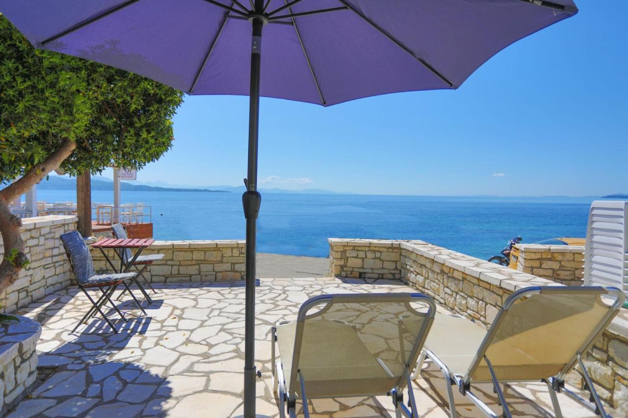 Kaminaki Beachfront Apartments Nisaki (Corfu) Exterior foto