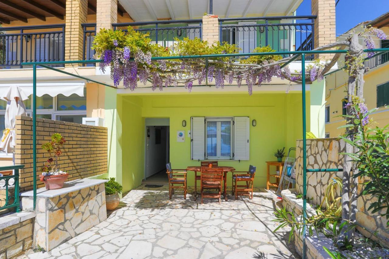Kaminaki Beachfront Apartments Nisaki (Corfu) Exterior foto