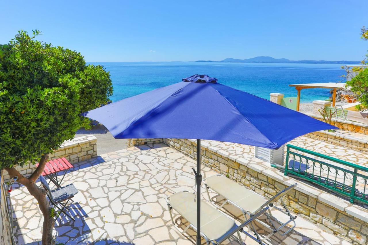 Kaminaki Beachfront Apartments Nisaki (Corfu) Exterior foto